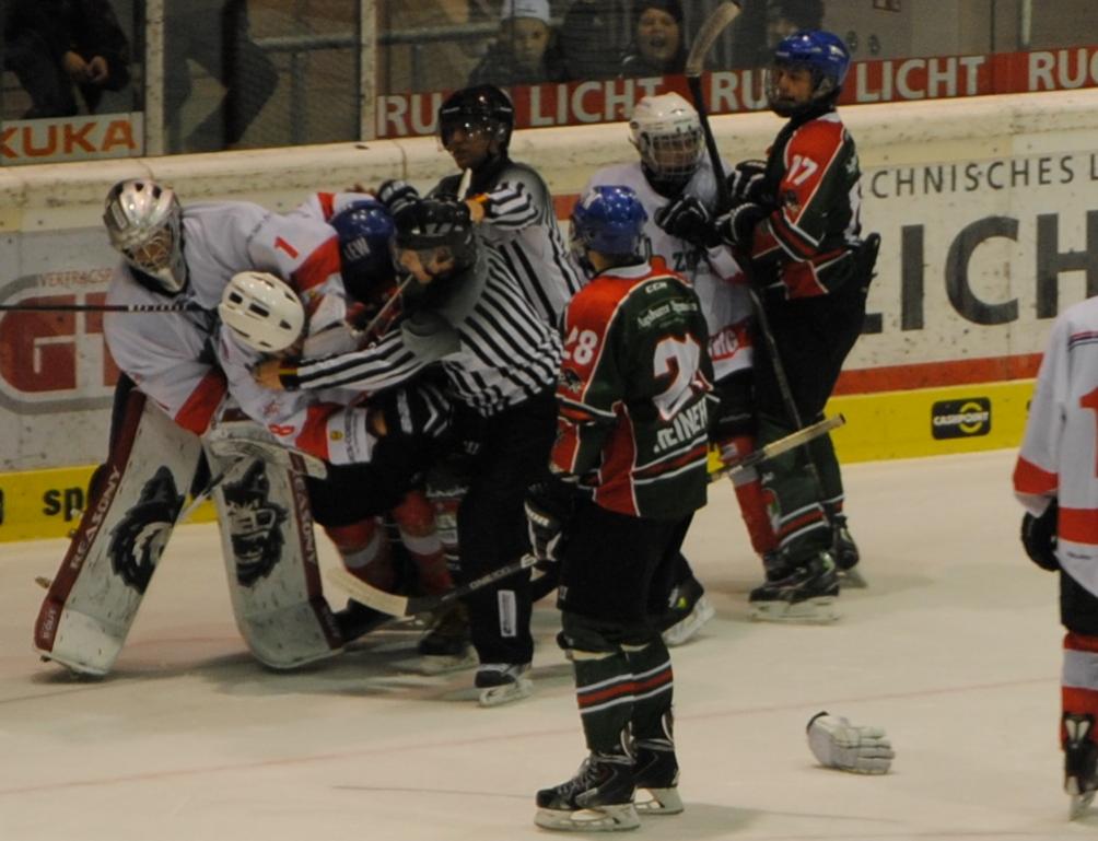 DSC_0283 fight.jpg