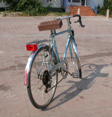 fahrrad_stein.jpg